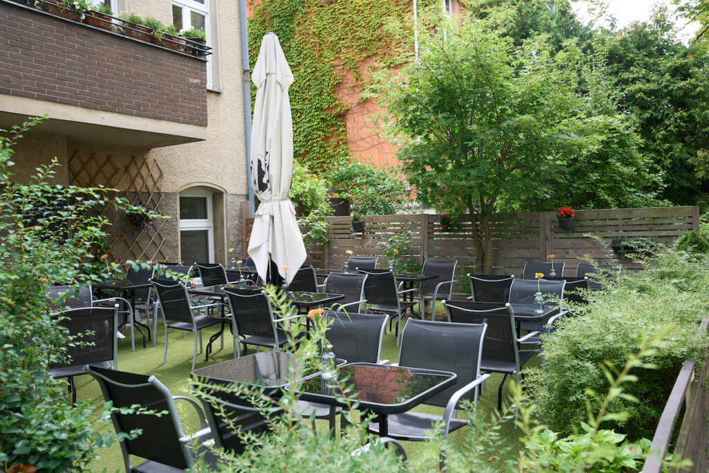luettes-cafe-berlin-fruehstück-mittag-lichterfelde-terrasse-2